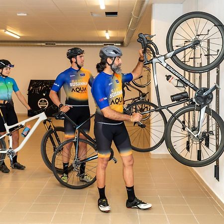 Atzavara Hotel & Spa Санта-Сусанна Экстерьер фото Bicycle lift