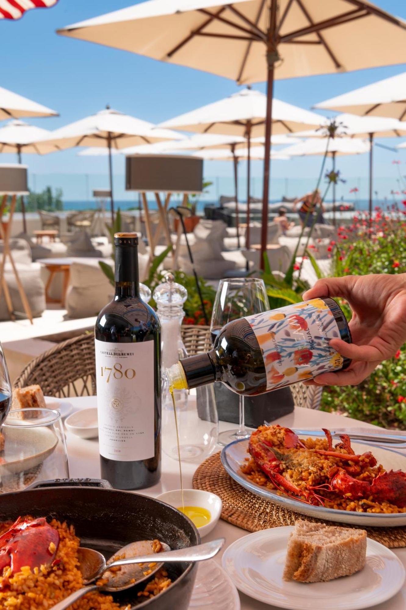 Atzavara Hotel & Spa Санта-Сусанна Экстерьер фото Wine in Croatia