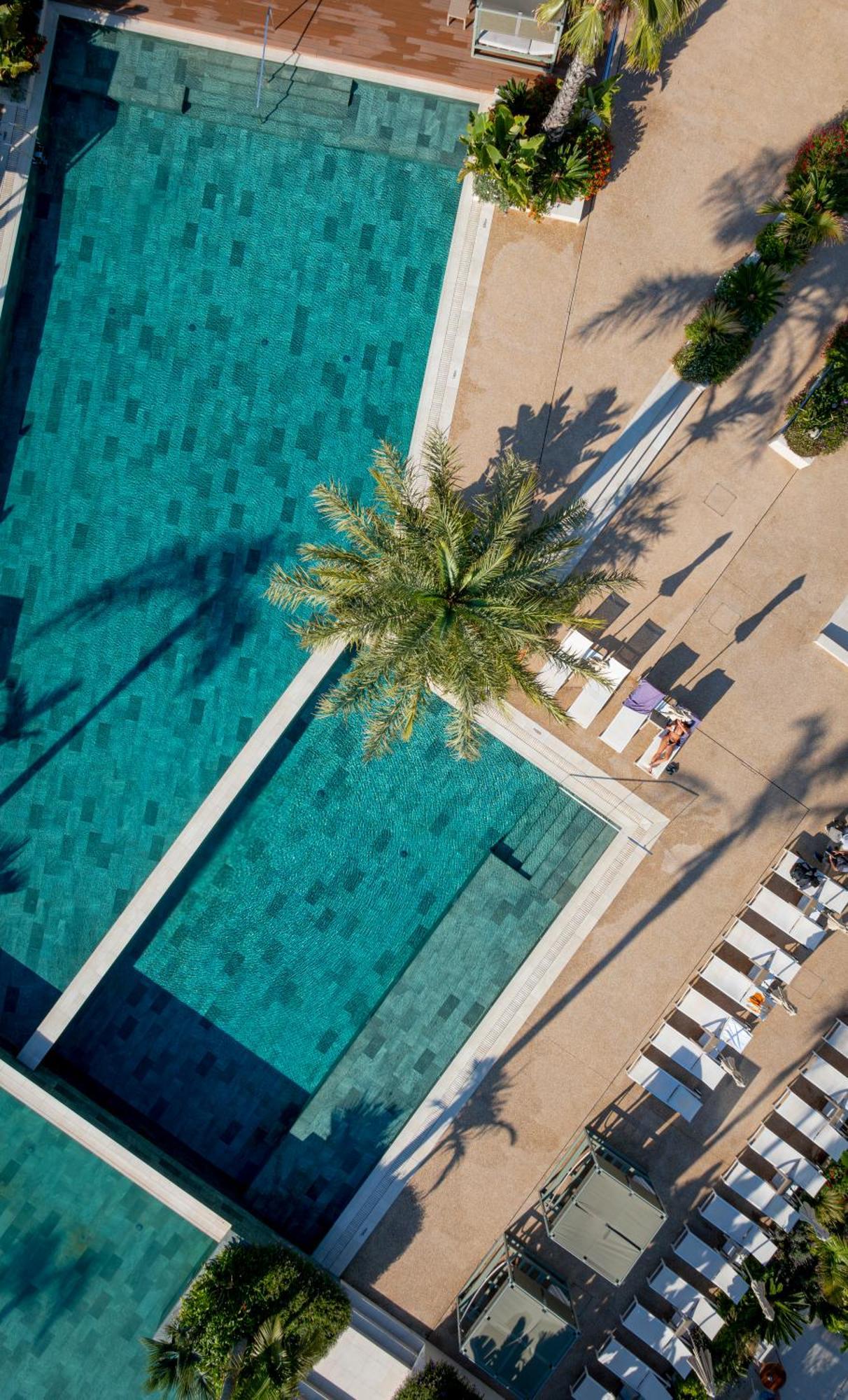 Atzavara Hotel & Spa Санта-Сусанна Экстерьер фото Aerial view of the pool at the Hotel