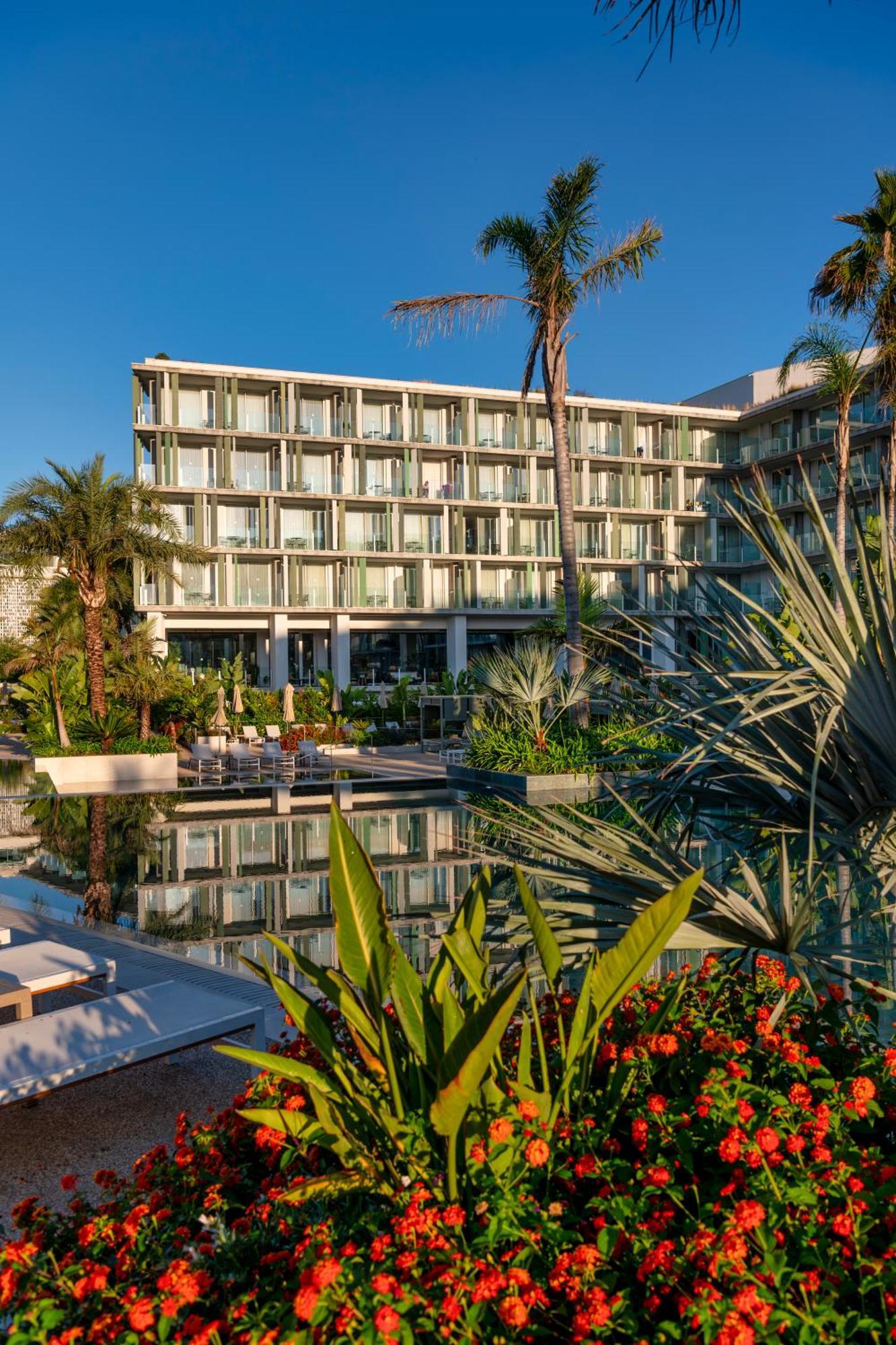 Atzavara Hotel & Spa Санта-Сусанна Экстерьер фото The West Hollywood Hotel